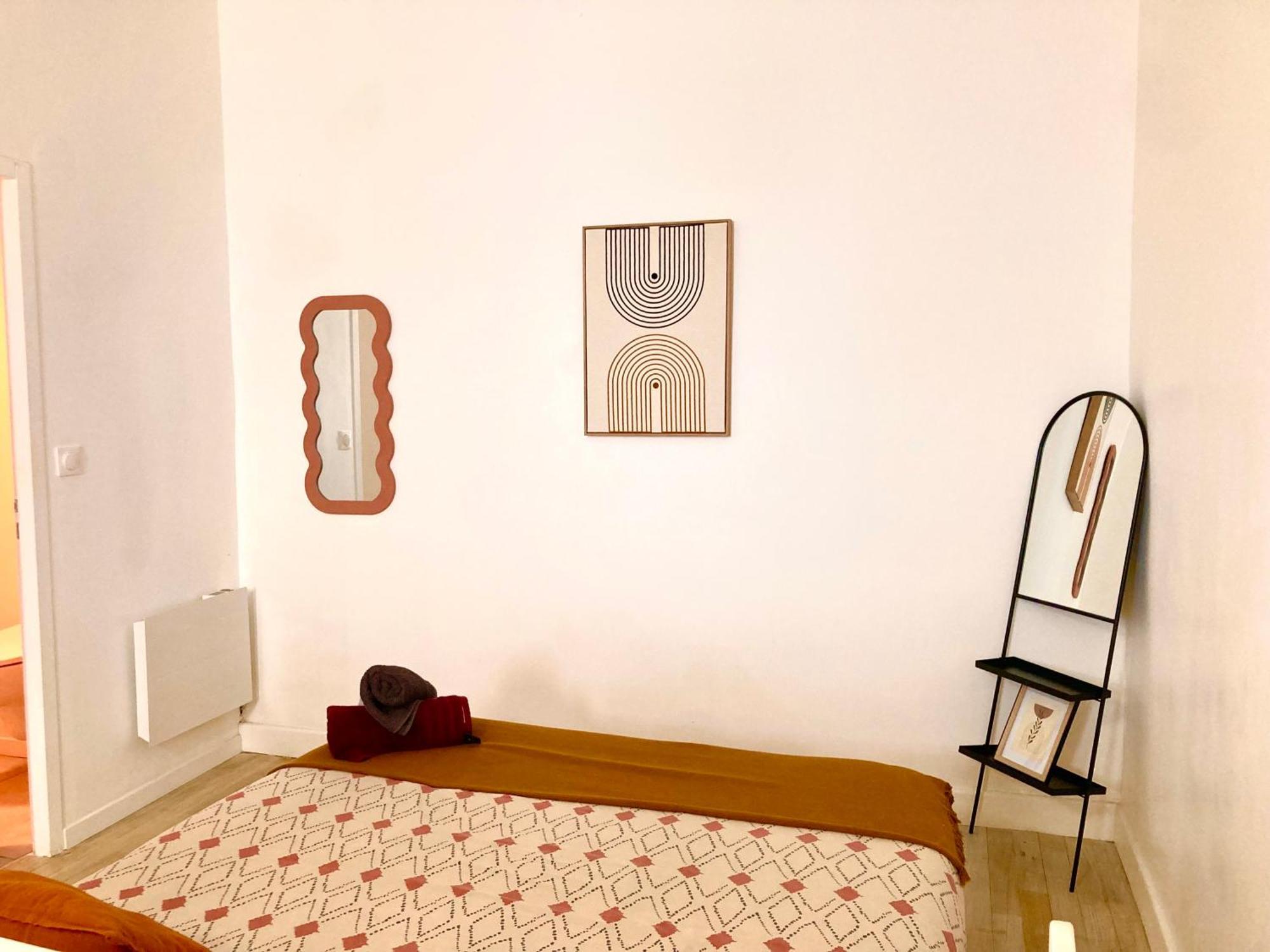 Serene Sixteen - Valence Centre Ville Dış mekan fotoğraf